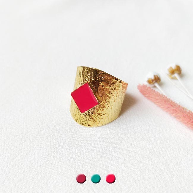 Customed-fashion-jewelry-handmade-in-gold-for-women-with-red-enamel-made-in-France