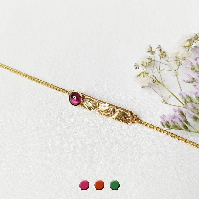 Handmade-gold-plated-bracelet-for-women-with-garnet-gemstone-made-in-France