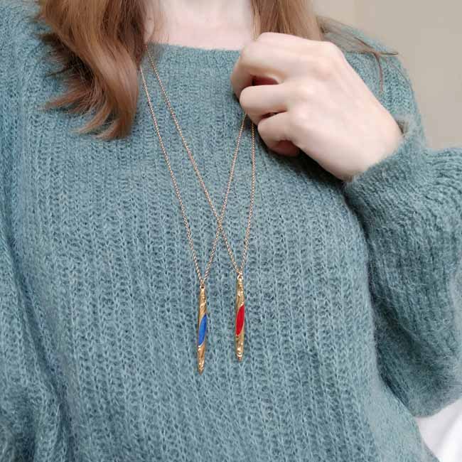 Handmade-gold-long-necklace-women-with-red-enamel-made-in-Paris-France