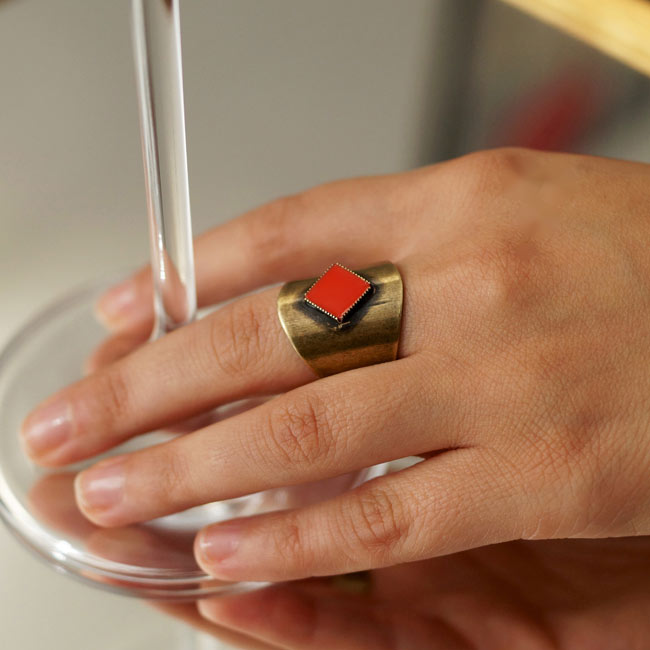 Handmade-bronze-adjustable-ring-for-women-with-red-enamel-made-in-Paris-France