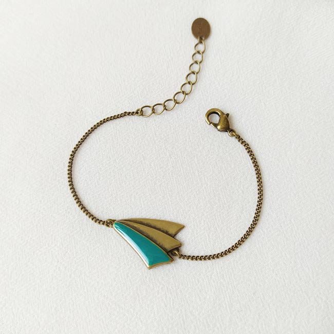 Handmade-bronze-bracelet-for-women-with-turquoise-enamel-made-in-France