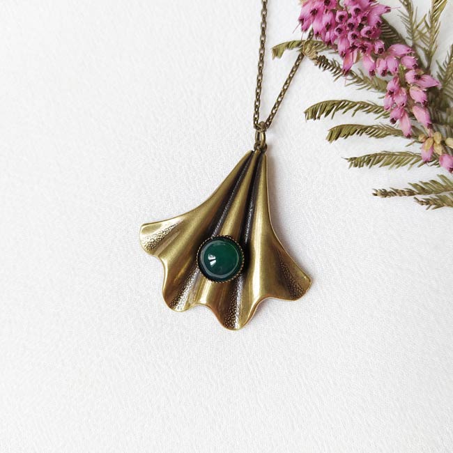 Handmade-bronze-long-necklace-women-green-gemstone-handcrafted-in-Paris