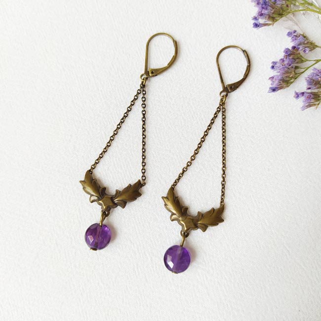 Bijoux-de-créateur-fantaisie-boucles-d-oreilles-bronze-pierre-amethyste-fait-main-à-Paris