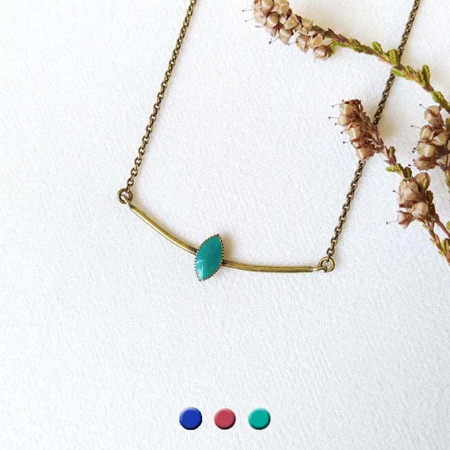 Collier-bronze-de-créateur-fantaisie-email-bleu-turquoise-fait-main-à-Paris