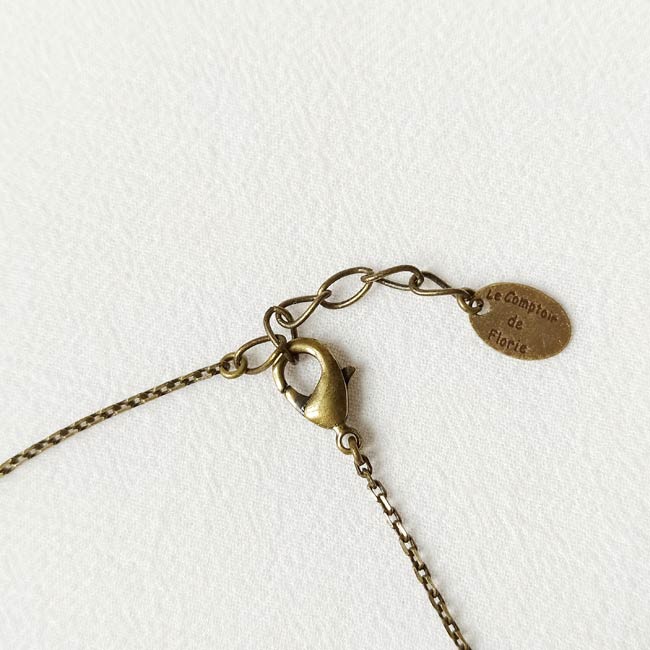 Handmade-bronze-long-necklace-women-in-Paris-France