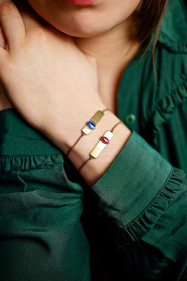 Handmade-costume-fashion-bracelet-for-women-in-bronze-antique-brass-with-cold-enamel