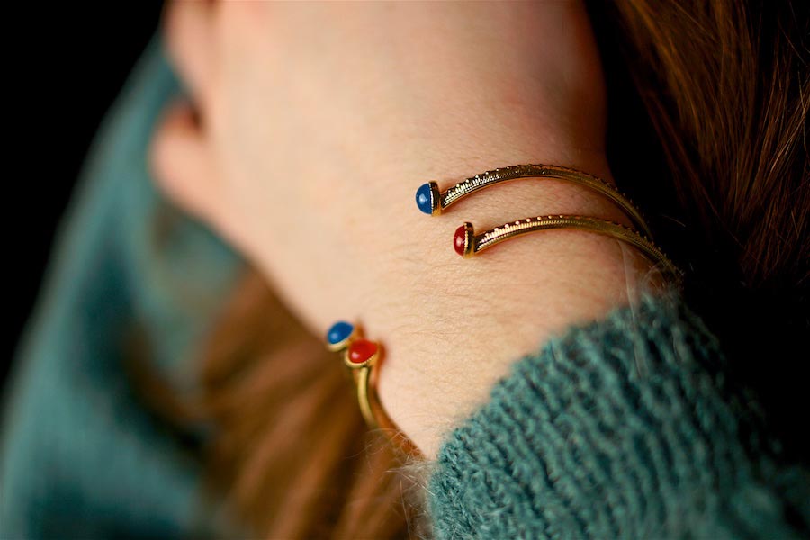 Handmade-costume-fashion-bangle-bracelet-for-women-in-gold-with-gemstones