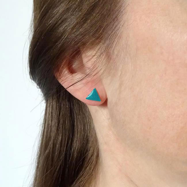 Customed-handmade-gold-stud-earrings-for-women-with-turquoise-enamel-made-in-France