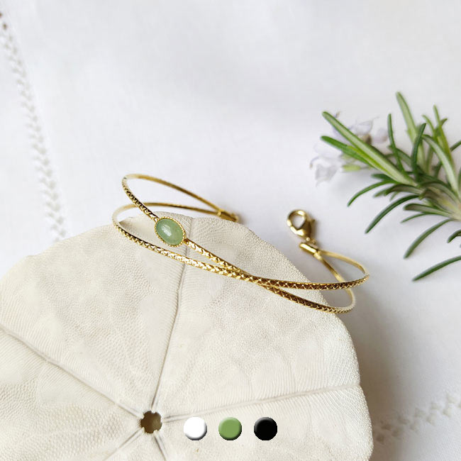 Customed-fashion-handmade-gold-bangle-bracelet-for-women-with-green-gemstones-made-in-France