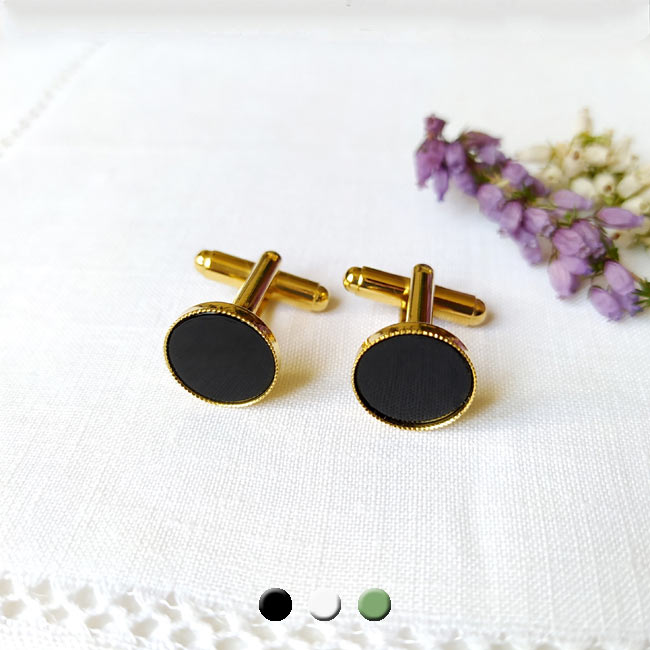 Handmade-customed-gold-cufflinks-for-men-with-black-gemstones-made-in-France