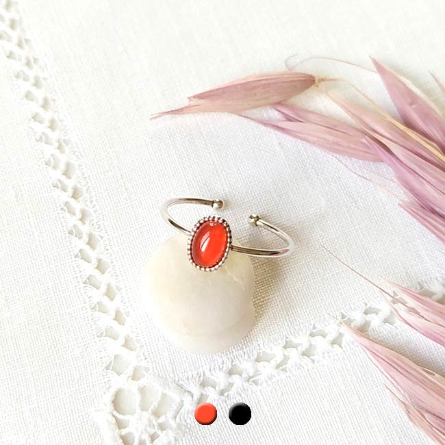 Customed-fashion-handmade-silver-adjustable-ring-for-women-with-red-gemstones-made-in-France