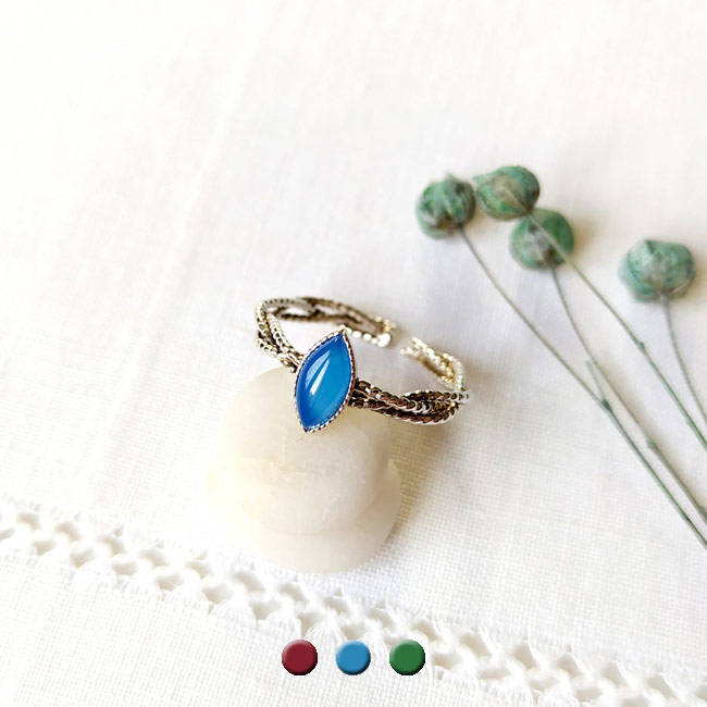 Handmade-customed-adjustable-silver-ring-for-women-with-blue-gemstone-made-in-France
