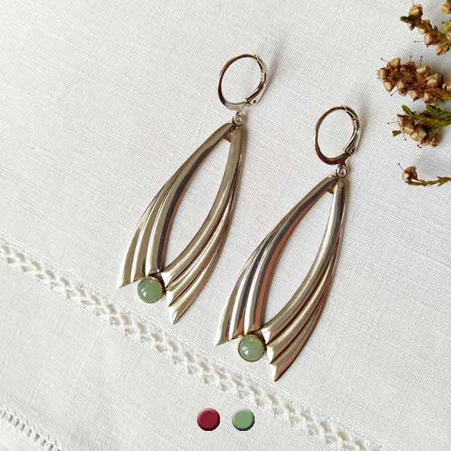 Customed-handmade-silver-plated-earrings-for-women-with-green-gemstones-made-in-France