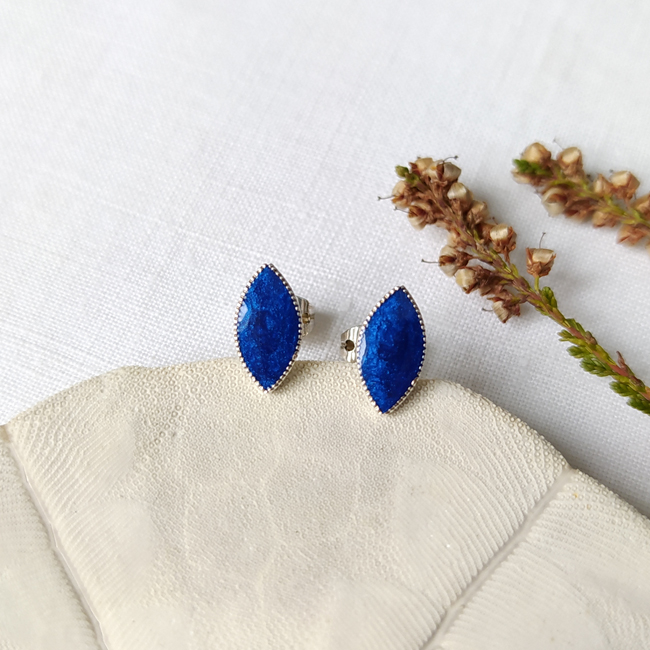 Customed-fashion-handmade-silver-plated-earrings-for-women-with-blue-enamel-made-in-France
