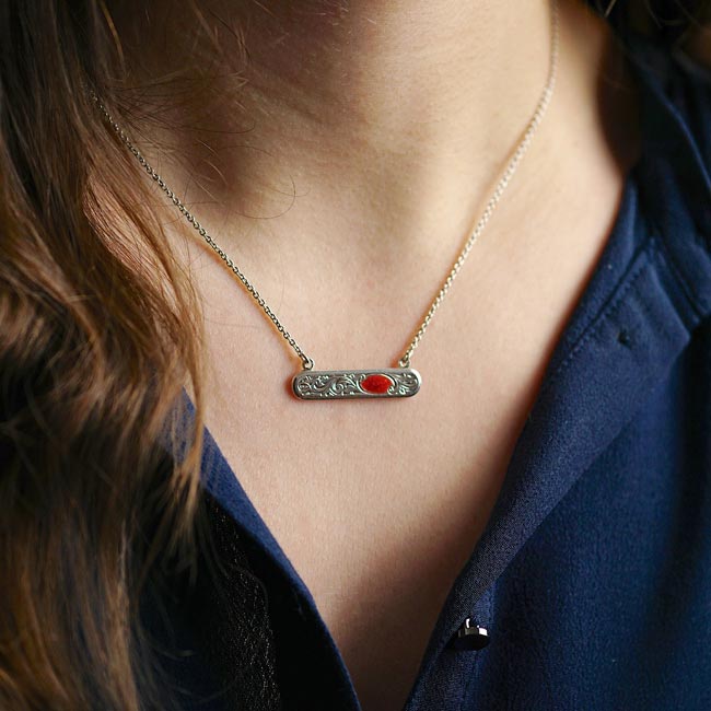 handmade-customed-short-silver-necklace-for-women-with-enamel-made-in-France