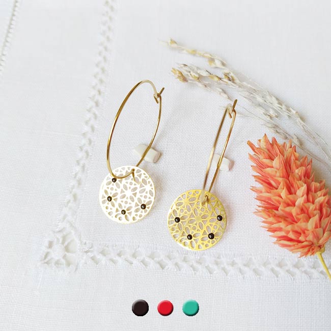 Fashion-handmade-gold-hoop-earrings-for-women-with-black-enamel-made-in-Paris