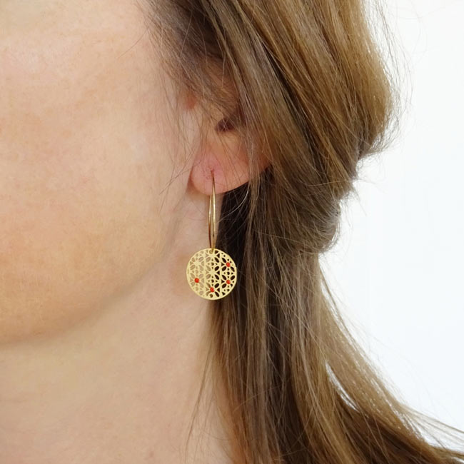 Fashion-handmade-gold-hoop-earrings-for-women-with-orange-enamel-made-in-Paris