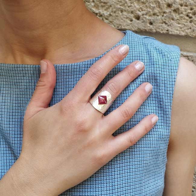Large-handmade-customed-adjustable-silver-ring-with-red-cold-enamel-made-in-France