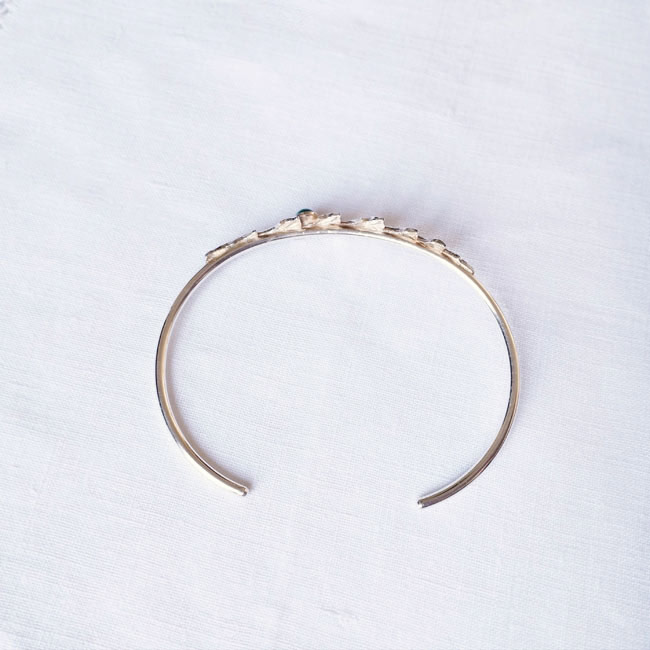 Handmade-customed-adjustable-silver-bangle-bracelet-for-women-with-amethyst-gemstones-made-in-France