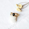 Bague-de-créateur-fantaisie-réglable-pour-femme-en-or-avec-pierre-en-agate-noire-fait-à-Paris