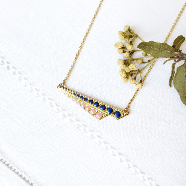 Handmade-customed-adjustable-gold-necklace-for-women-with-blue-enamel-made-in-France