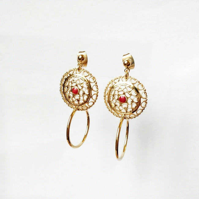 Handmade-customed-fashion-gold-earrings-for-woman-with-plum-cold-enamel-made-in-France