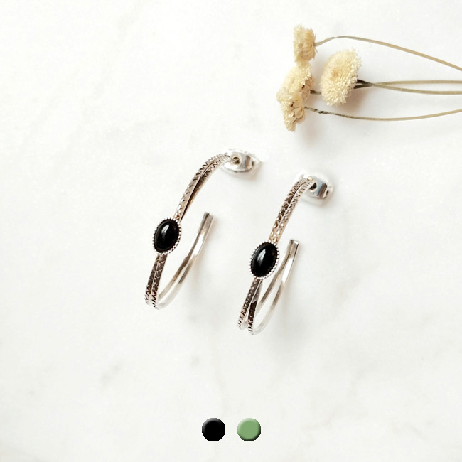 Fashion-handmade-customed-silver-earrings-for-woman-with-black-agate-gemstones-made-in-France