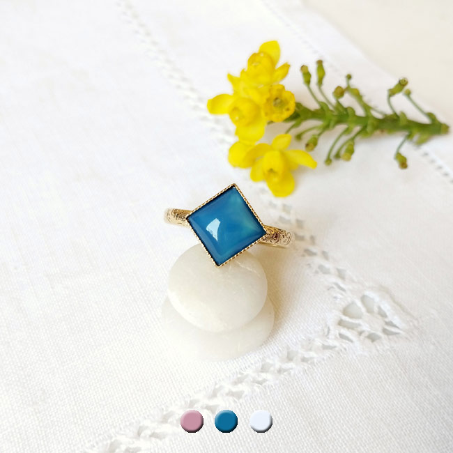 Fashion-customed-handmade-gold-adjustable-ring-for-women-with-blue-agate-gemstone-made-in-France