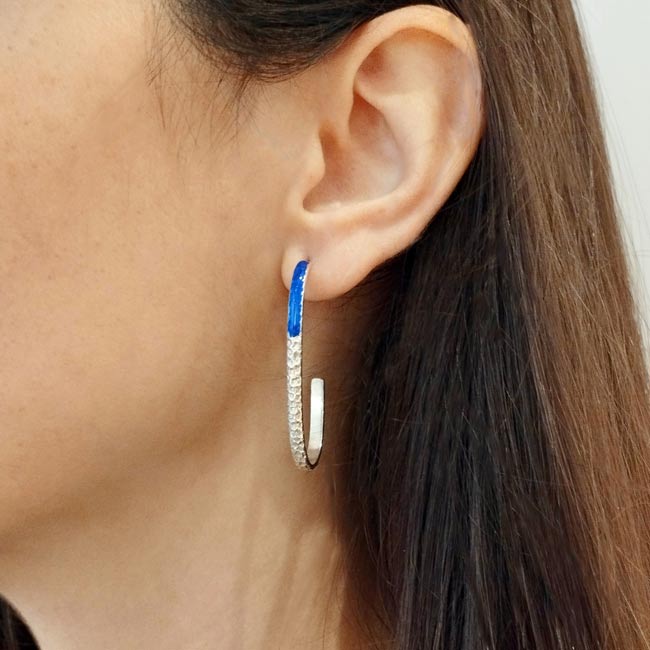 Fashion-customed-handmade-silver-earrings-for-woman-with-blue-enamel-made-in-France