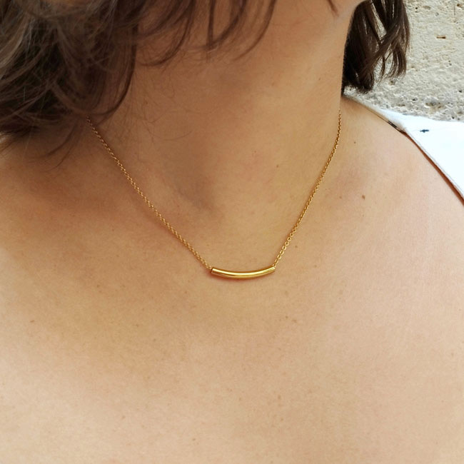 Handmade-fashion-customed-gold-adjustable-short-necklace-for-woman-in-Paris