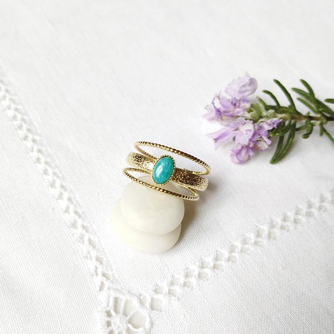Customed-fashion-handmade-gold-adjustable-ring-for-woman-with-blue-green-amazonite-gemstone-in-France