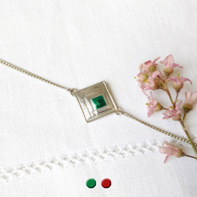 Bijoux-bracelet-de-créateur-fantaisie-pour-femme-plaqué-argent-réglable-fabrication-artisanale-email-vert-en-France