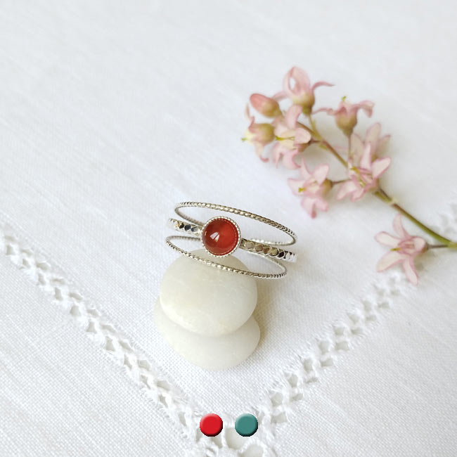 Customed-fashion-handmade-silver-adjustable-ring-for-woman-with-a-red-carnelian-gemstone-made-in-France