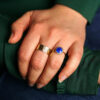 Bague-réglable-de-créateur-fantaisie-artisanal-or-pour-femme-avec-perle-en-céramique-bleu-fait-main-en-Gironde-France