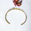 Bracelet-jonc-de-créateur-fantaisie-réglable-artisanal-or-pour-femme-avec-pierre-semi-precieuse-amethyste-fait-main-france-gironde-vente-en-ligne