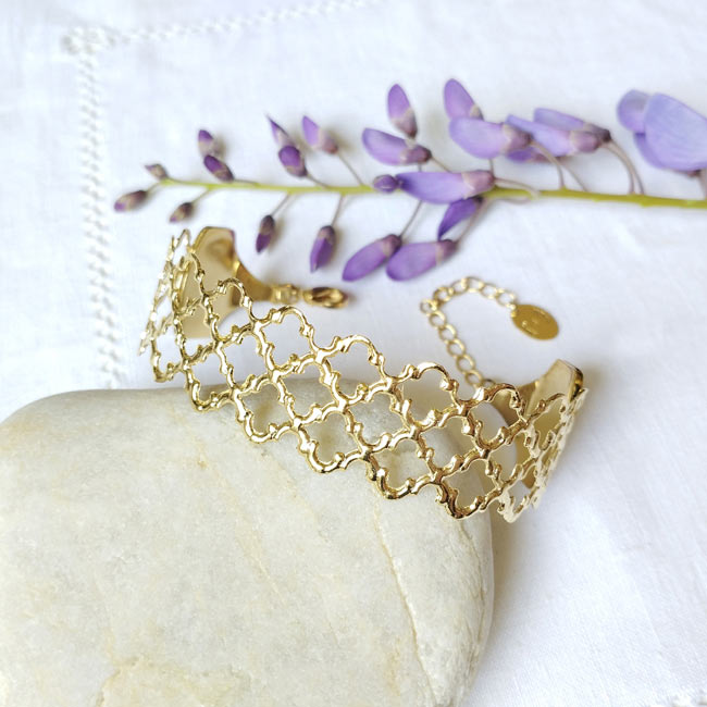 Bracelet-jonc-large-fantaisie-de-créateurs-réglable-souple-or-artisanal-fait-main-en-France-en-Gironde-vente-en-ligne