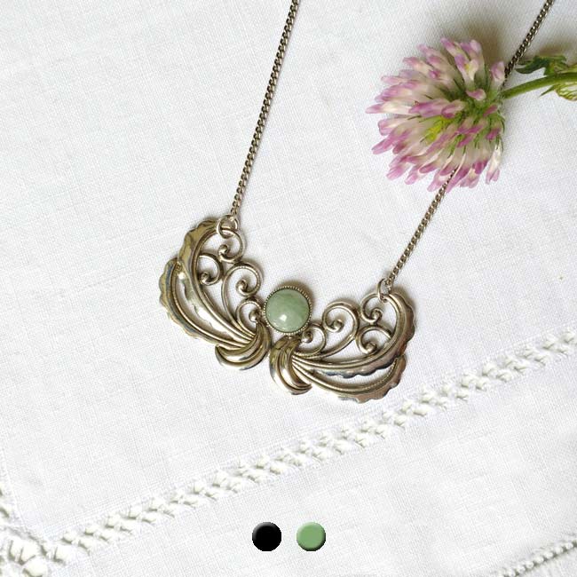 Collier-créateur-fantaisie-artisanal-argenté-pour-femme-avec-pierre-aventurine-vert-fait-main-en-Gironde-France