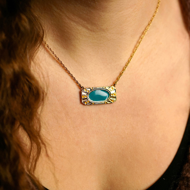 Collier Shelly