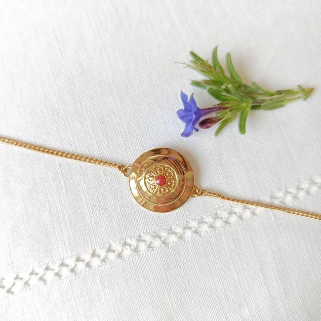 Bracelet-lucienne-dore-bijoux-createur-fantaisie-femme-artisanale-fait-main-email-prune-gironde-france